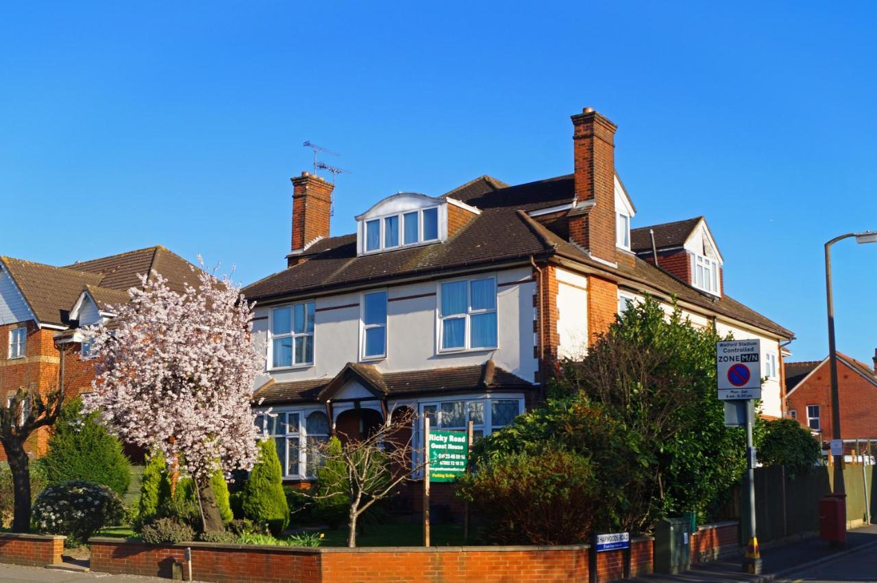 Ricky Road Guest House - Premium Watford  Exterior foto